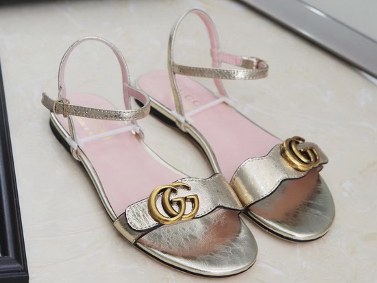 Gucci Leather Sandal in Light Gold with Double G 524631