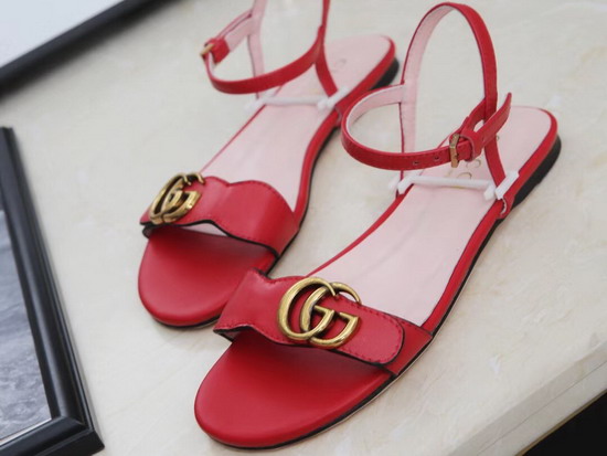 Gucci Leather Sandal in Red with Double G 524631