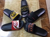 Gucci Logo Rubber Slide Sandal 525140