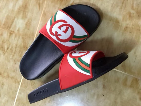 Gucci Logo Rubber Slide Sandal 525140