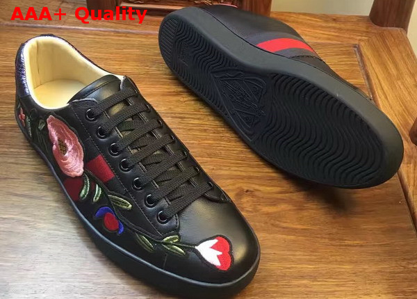 Gucci Mens Ace Embroidered Low Top Sneaker in Black Replica