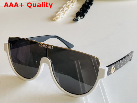 Gucci Oval Sunglasses with Chain Replica