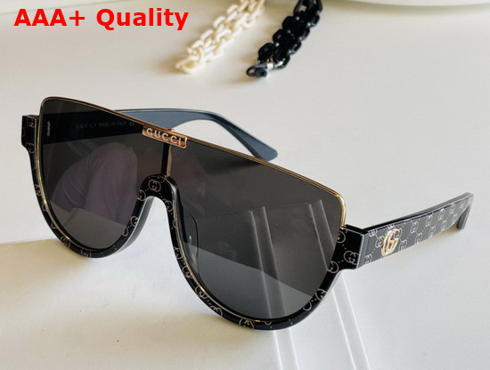 Gucci Oval Sunglasses with Chain Replica