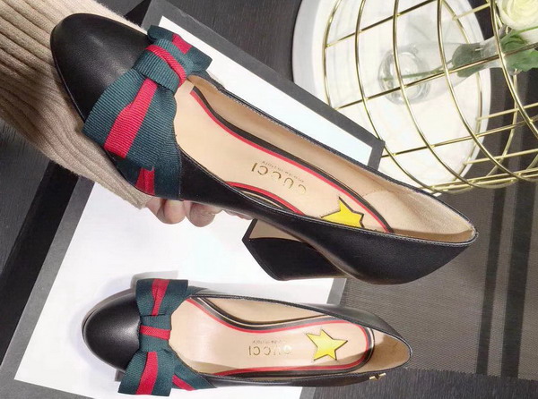 Gucci Point Toe Pump with a Grosgrain Web Bow Black Leather