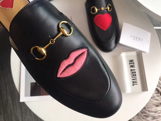 Gucci Princetown Leather Slipper in Black Leather with Embroidered Appliques