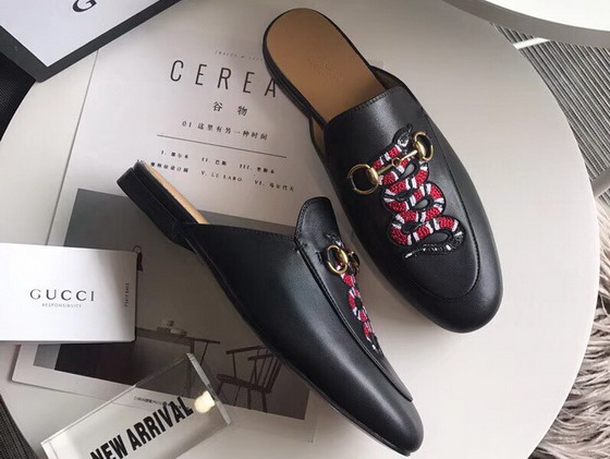 Gucci Princetown Leather Slipper in Black Leather with Embroidered Snake