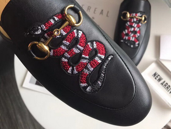 Gucci Princetown Leather Slipper in Black Leather with Embroidered Snake