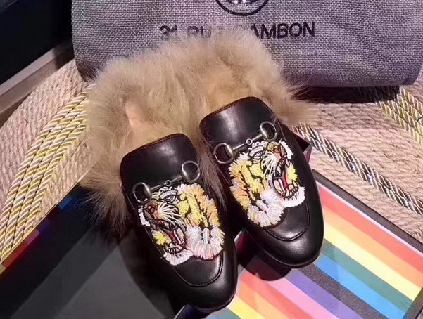 Gucci Princetown Leather Slipper in Black with Embroidered Tiger Head