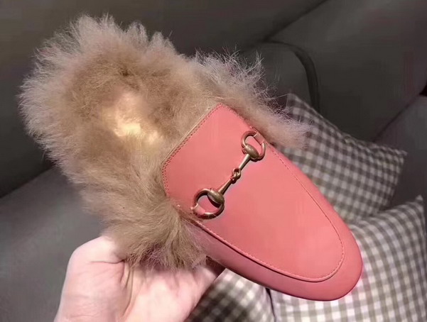 Gucci Princetown Leather Slipper in Pink Trimmed with Lamb Fur