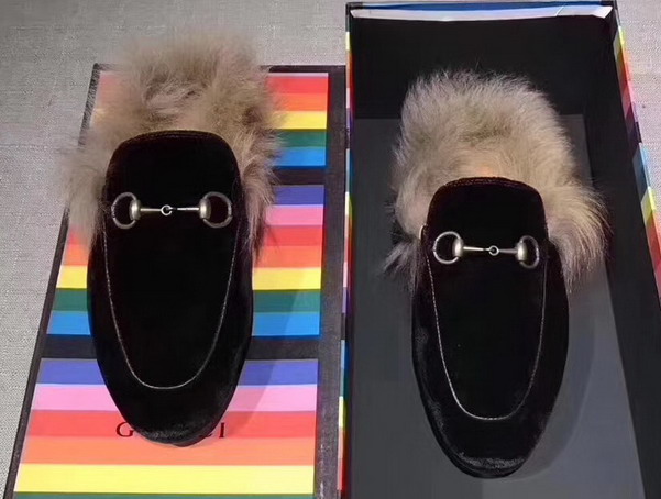 Gucci Princetown Velvet Slipper in Black with Lamb Fur