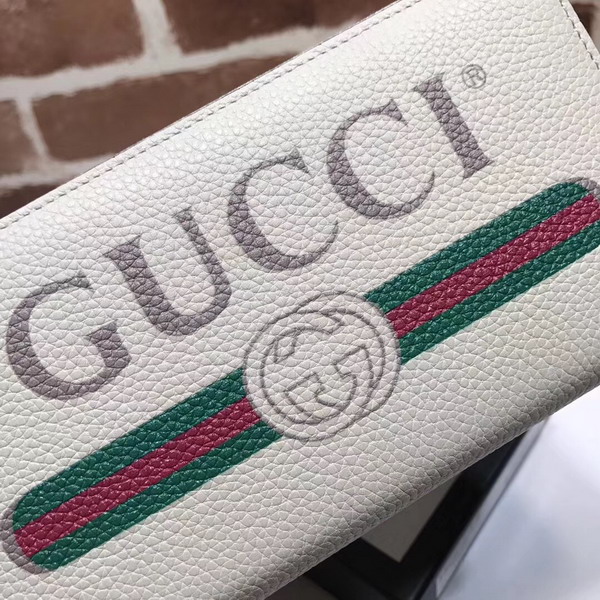 Gucci Print Leather Zip Around Wallet in White Leather with Gucci Vintage Logo