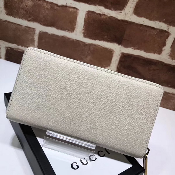 Gucci Print Leather Zip Around Wallet in White Leather with Gucci Vintage Logo