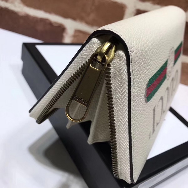 Gucci Print Leather Zip Around Wallet in White Leather with Gucci Vintage Logo