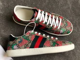 Gucci Womens Ace GG Gucci Strawbery Sneaker 433900