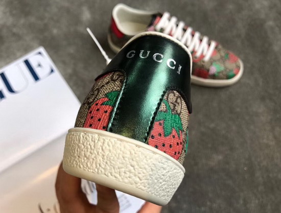 Gucci Womens Ace GG Gucci Strawbery Sneaker 433900