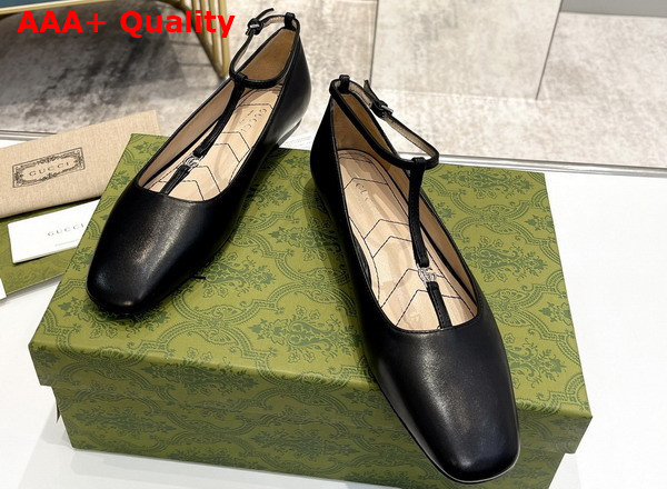 Gucci Womens Ballet Flat with Double G Black Leather 723449 Replica