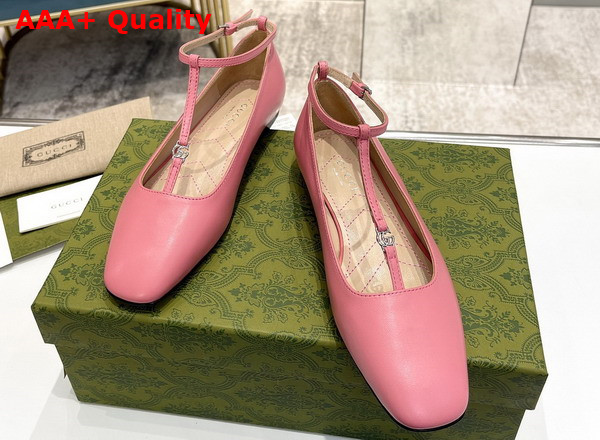 Gucci Womens Ballet Flat with Double G Pink Leather 723449 Replica