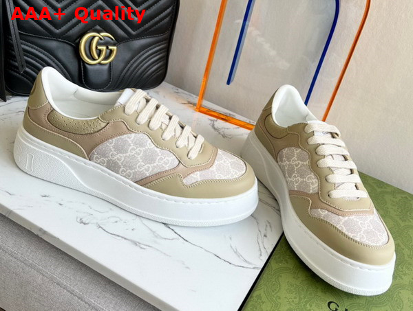 Gucci Womens GG Sneaker White and Beige GG Supreme Canvas 909595 Replica