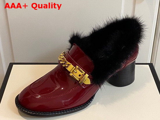 Gucci Womens Mid Heel Loafer with Chain and Mink Fur Burgundy Patent Leather Replica