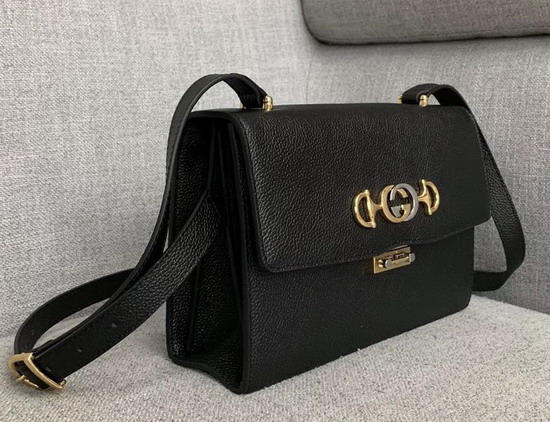 Gucci Zumi Grainy Leather Small Shoulder Bag in Black Grainy Leather 576388