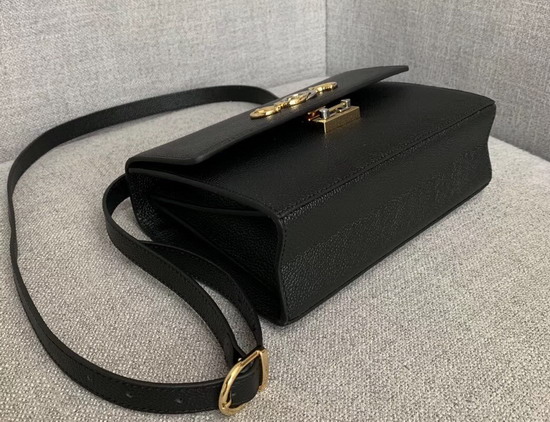 Gucci Zumi Grainy Leather Small Shoulder Bag in Black Grainy Leather 576388