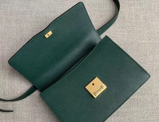 Gucci Zumi Grainy Leather Small Shoulder Bag in Dark Green Grainy Leather 576388