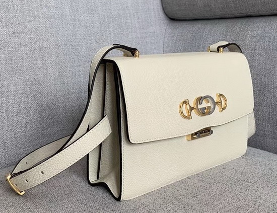 Gucci Zumi Grainy Leather Small Shoulder Bag in White Grainy Leather 576388