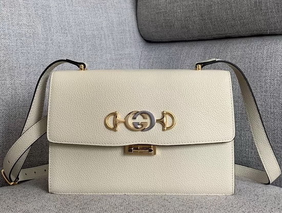 Gucci Zumi Grainy Leather Small Shoulder Bag in White Grainy Leather 576388