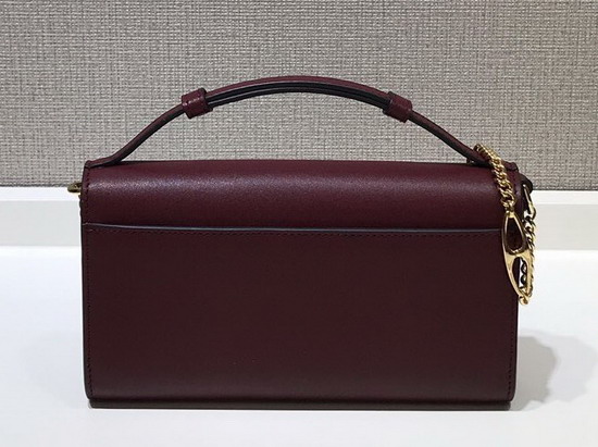 Gucci Zumi Smooth Leather Mini Shoulder Bag in Burgundy Smooth Leather 564718