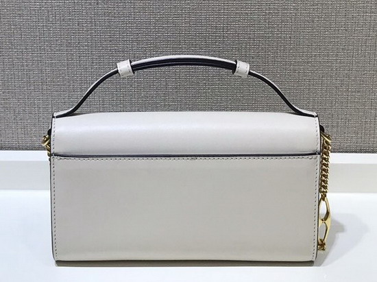 Gucci Zumi Smooth Leather Mini Shoulder Bag in White Smooth Leather 564718