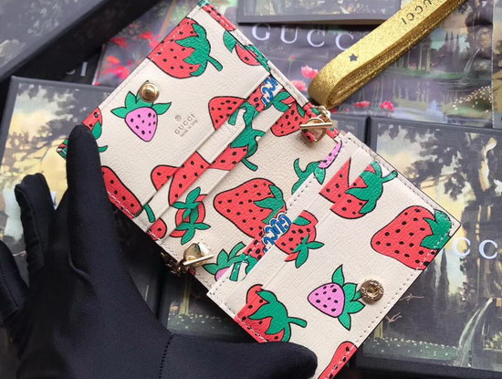 Gucci Zumi Strawberry Print Card Case Wallet