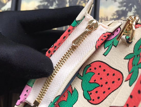 Gucci Zumi Strawberry Print Card Case Wallet