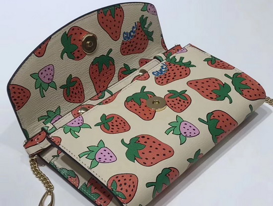 Gucci Zumi Strawberry Print Mini Bag 564718