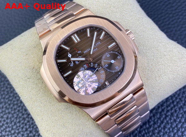 Patek Philippe Nautilus Watch Self Winding Mechanical Movement Sunburst Brown Dial Rose Gold Case 5712 1R 001 Replica