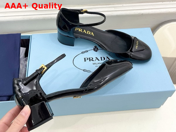 Prada Patent Leather Pumps in Black 1I352N Replica