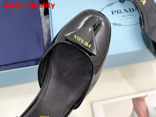 Prada Patent Leather Pumps in Black 1I352N Replica