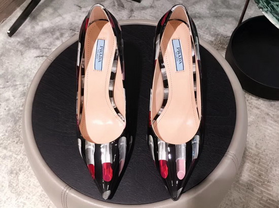 Prada Patent Leather Pumps with Lipstick Print Black