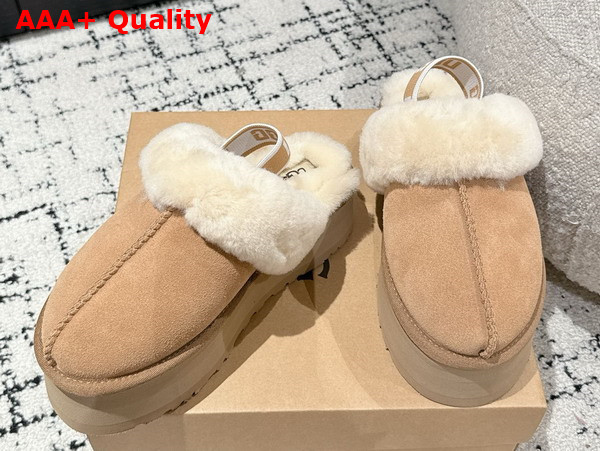 UGG Womens Funkette Slipper in Chestnut Replica