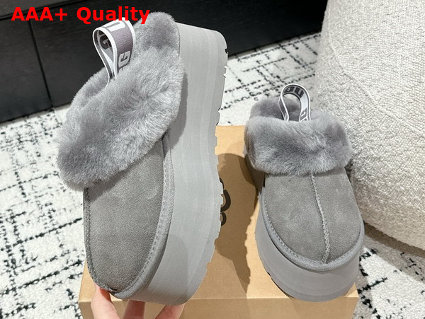 UGG Womens Funkette Slipper in Grey Replica