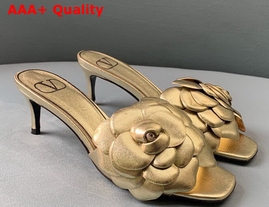 Valentino Garavani Atelier Shoes 03 Rose Edition Slide Sandal 55 mm Antique Brass Metallic Nappa Slide Sandal Replica