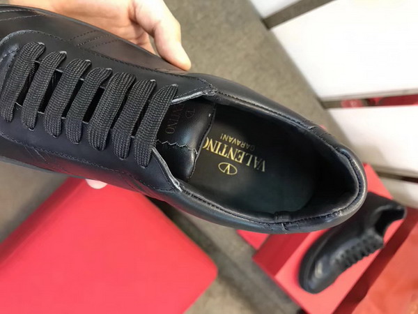 Valentino Garavani Flycrew Sneaker in Black Nappa Leather For Sale