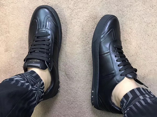 Valentino Garavani Flycrew Sneaker in Black Nappa Leather For Sale