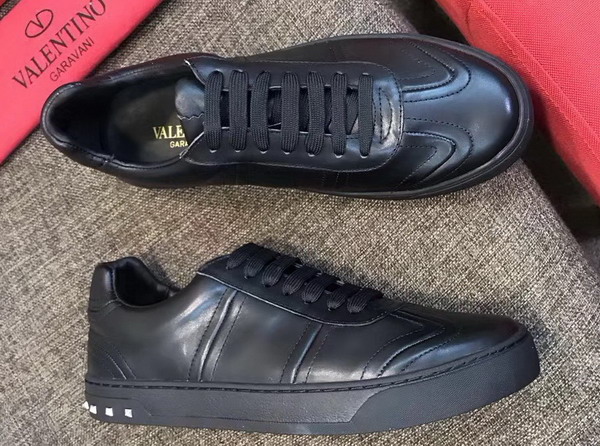 Valentino Garavani Flycrew Sneaker in Black Nappa Leather For Sale