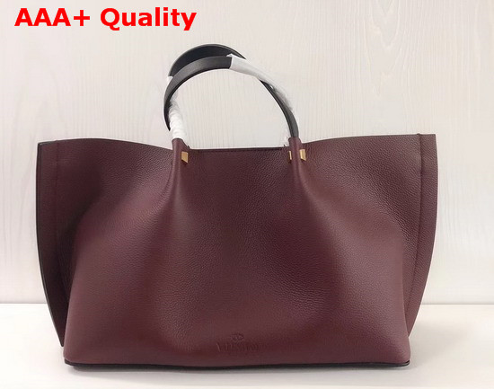 Valentino Garavani Medium Vlogo Escape Grainy Calfskin Shopper in Burgundy Replica