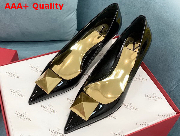 Valentino Garavani One Stud Patent Leather Pump in Black 40mm Heel Replica