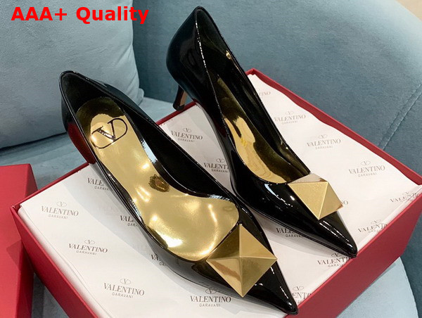 Valentino Garavani One Stud Patent Leather Pump in Black 40mm Heel Replica