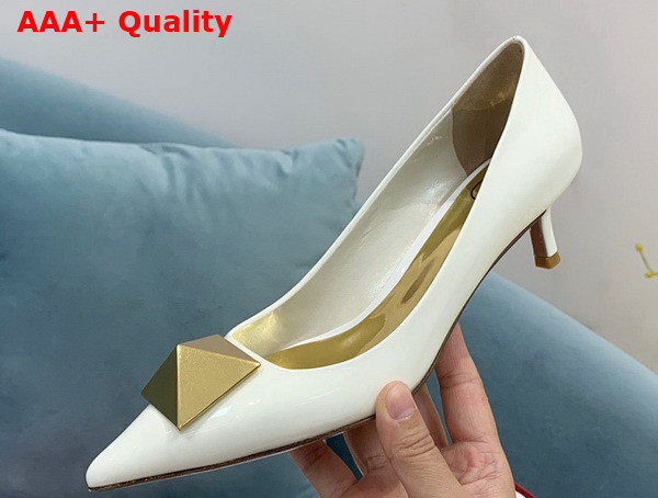 Valentino Garavani One Stud Patent Leather Pump in White 40mm Heel Replica