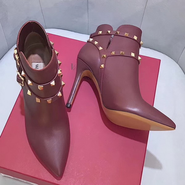 Valentino Garavani Rockstud Bootie in Dark Red Calfskin Leather For Sale