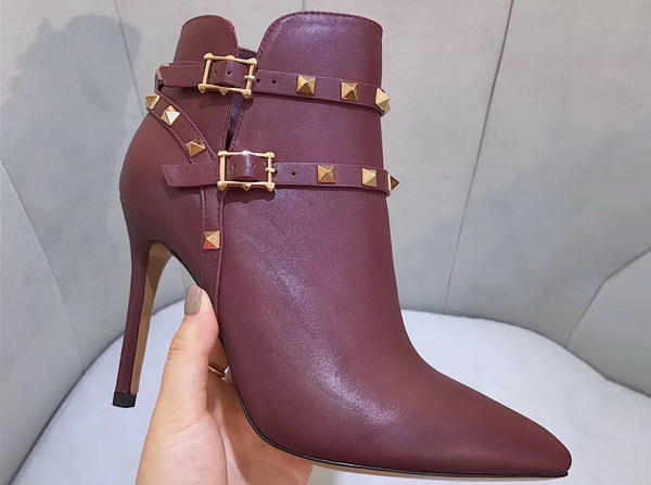 Valentino Garavani Rockstud Bootie in Dark Red Calfskin Leather For Sale