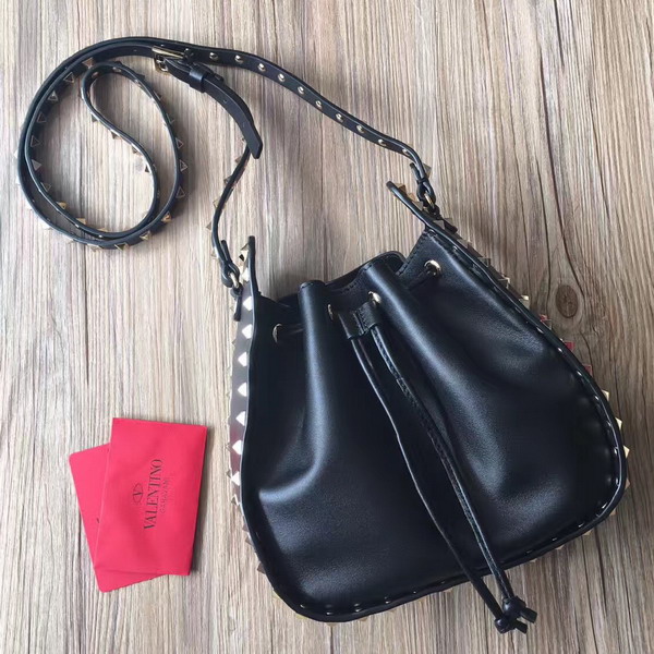 Valentino Garavani Rockstud Bucket Bag in Black Calfskin For Sale